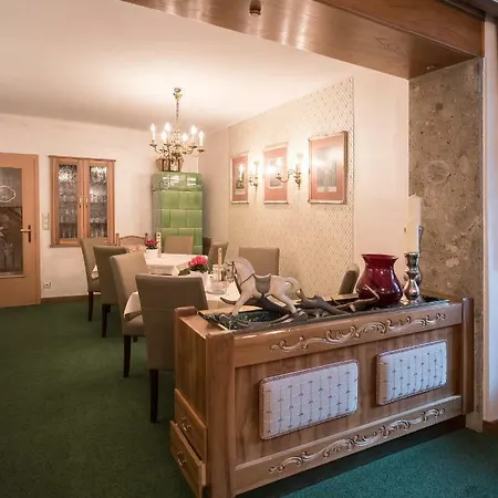 Aparthotel Fuerbass Haus